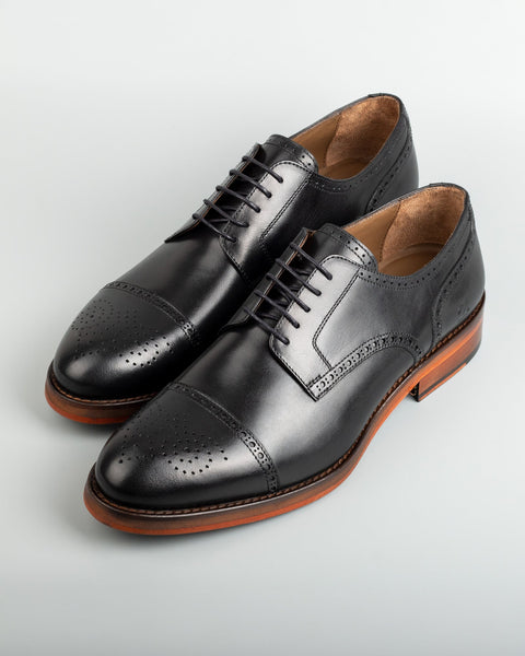 Chelia · blucher · negro