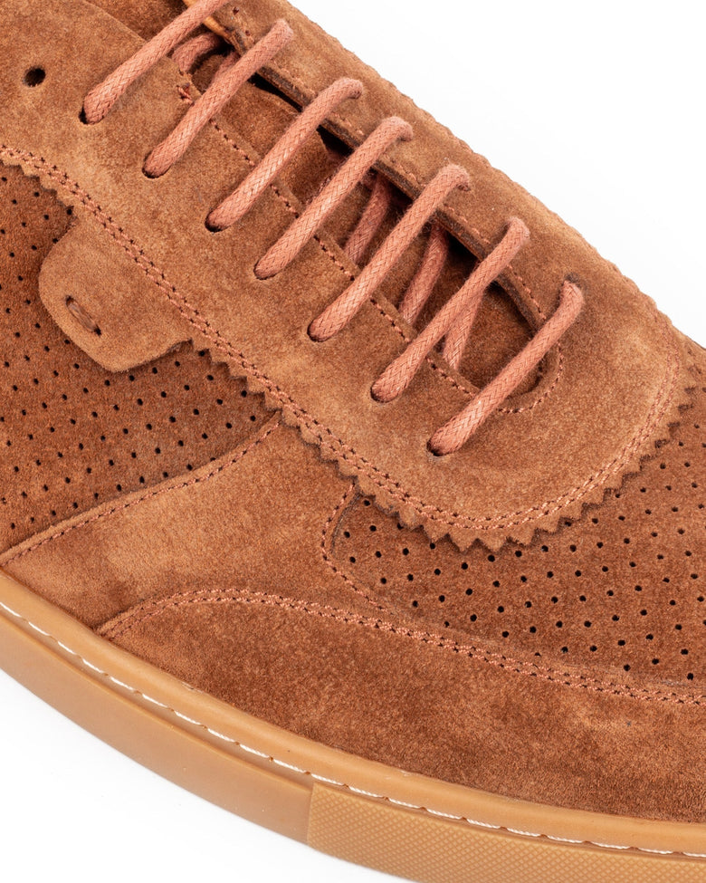 Betta · casual · clay