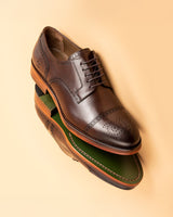 Chelia · derby · braun