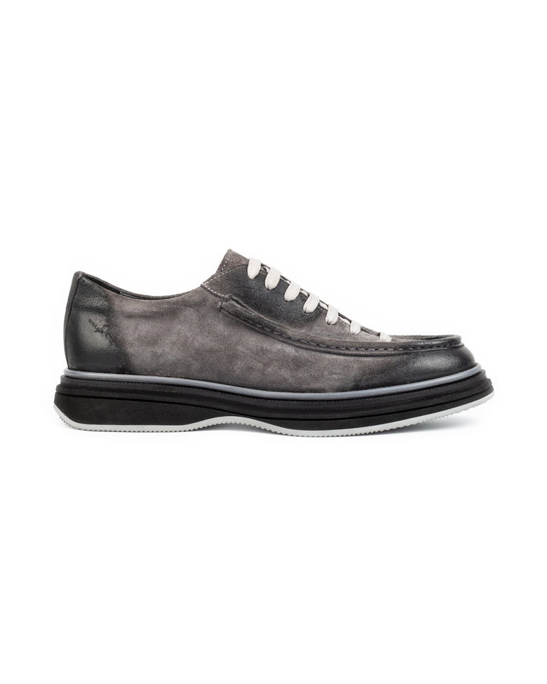 Chomo · casual · gray