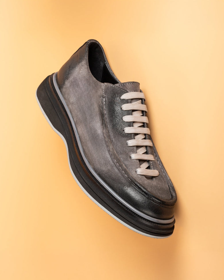 Chomo · casual · gray