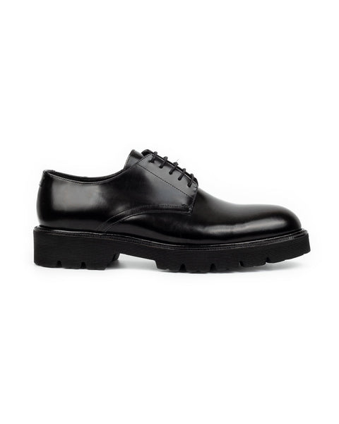 Jaya · blucher · negro