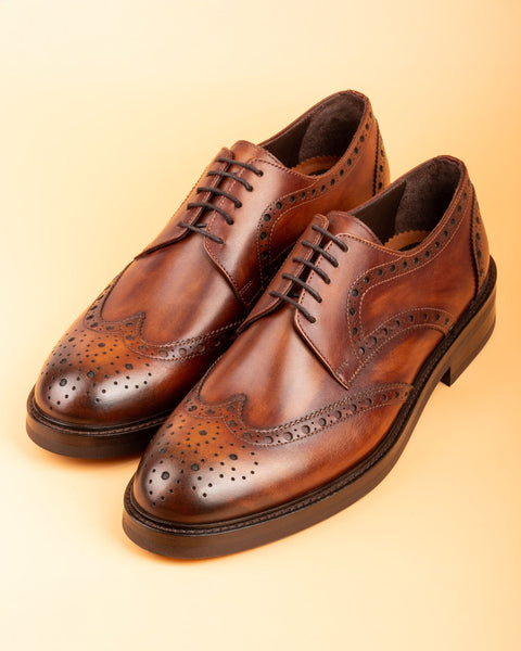Kongur · derby · cognac