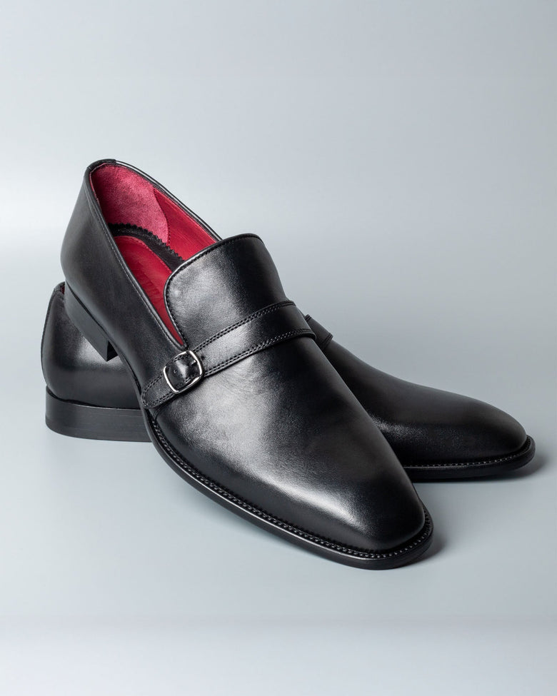 Lucania · zapato de hebilla · negro