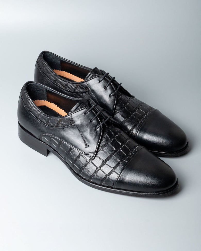 Parbat · derby · noir